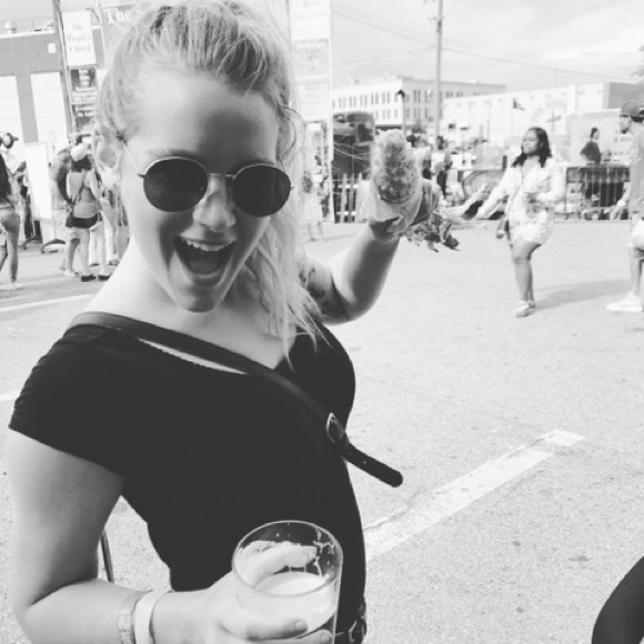 Meet the Posher - Picture 5 of 8